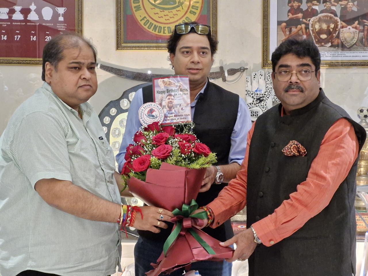 মেসির স্বাক্ষর করা জার্সি এলো মোহনবাগানে